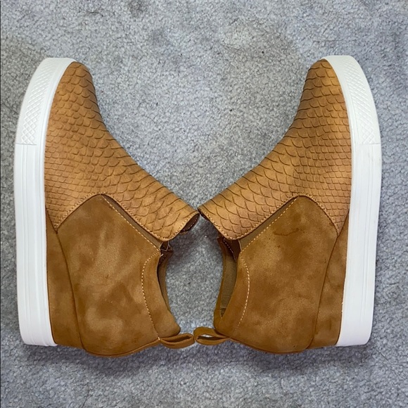 BNWOT! CCOCCI “Viva Python Wedge Sneaker - Picture 7 of 8